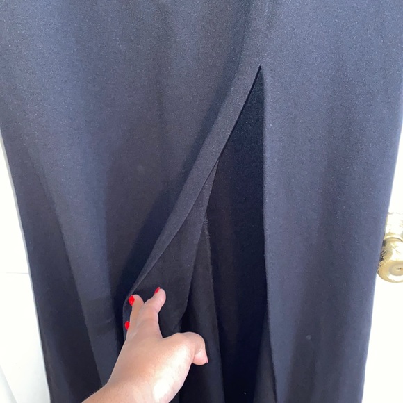 OFF THE SHOULDER WINDSOR DRESS - Picture 5 of 12